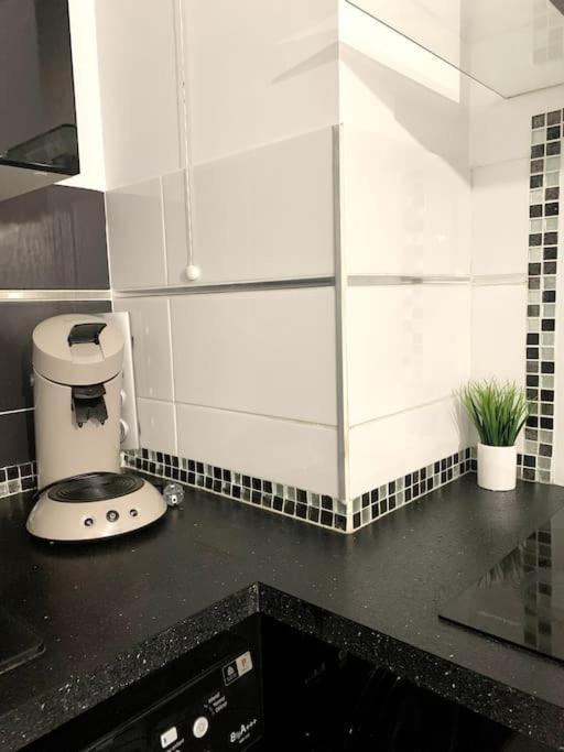Apartamento Grand F3 A 30Mn De Paris - Terrasse + Parking Prive Saint-Ouen-l'Aumone Exterior foto