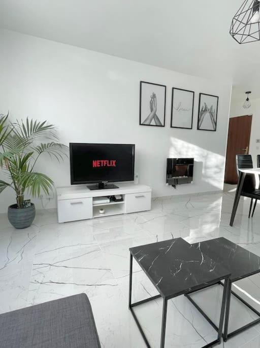 Apartamento Grand F3 A 30Mn De Paris - Terrasse + Parking Prive Saint-Ouen-l'Aumone Exterior foto